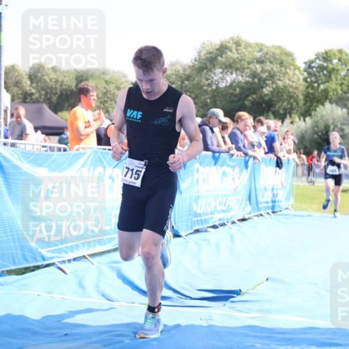 25.08.2024 - Elbe Triathlon Hamburg H.Heesch http://msf.ph/oto/6877319 25.08.2024 11:45:47 Ziel 544, 547, 1715 meine-sportfotos.de