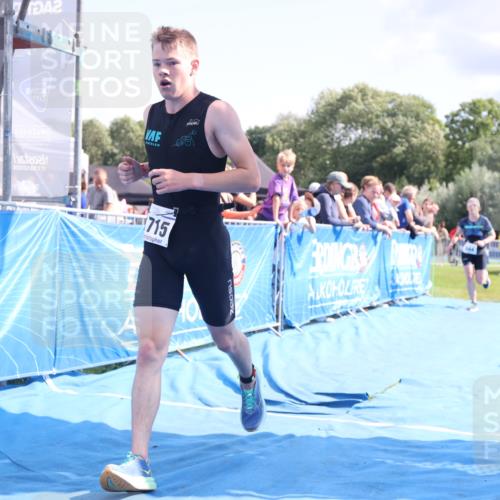 25.08.2024 - Elbe Triathlon Hamburg H.Heesch http://msf.ph/oto/6877334 25.08.2024 11:45:47 Ziel 544, 547, 1715 meine-sportfotos.de