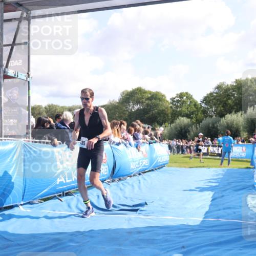 25.08.2024 - Elbe Triathlon Hamburg H.Heesch http://msf.ph/oto/6877370 25.08.2024 11:19:37 Ziel 435, 569, 593, 639 meine-sportfotos.de