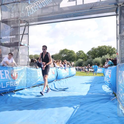 25.08.2024 - Elbe Triathlon Hamburg H.Heesch http://msf.ph/oto/6877379 25.08.2024 11:19:37 Ziel 435, 569, 593, 639 meine-sportfotos.de