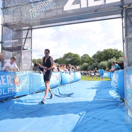 25.08.2024 - Elbe Triathlon Hamburg H.Heesch http://msf.ph/oto/6877382 25.08.2024 11:19:37 Ziel 435, 569, 593, 639 meine-sportfotos.de