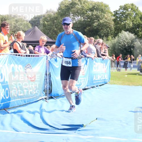 25.08.2024 - Elbe Triathlon Hamburg H.Heesch http://msf.ph/oto/6877398 25.08.2024 11:46:05 Ziel 1458 meine-sportfotos.de