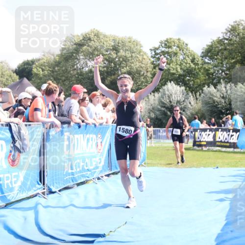 25.08.2024 - Elbe Triathlon Hamburg H.Heesch http://msf.ph/oto/6877404 25.08.2024 12:08:50 Ziel 551, 1423, 1580 meine-sportfotos.de
