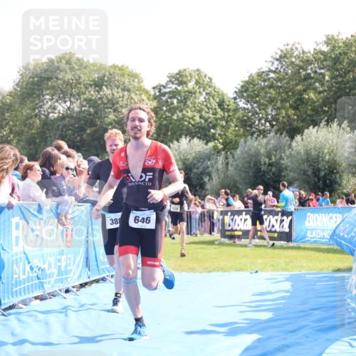 25.08.2024 - Elbe Triathlon Hamburg H.Heesch http://msf.ph/oto/6877409 25.08.2024 11:19:54 Ziel 388, 570, 646 meine-sportfotos.de