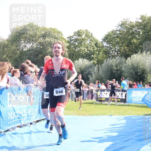 25.08.2024 - Elbe Triathlon Hamburg H.Heesch http://msf.ph/oto/6877415 25.08.2024 11:19:54 Ziel 388, 570, 646 meine-sportfotos.de