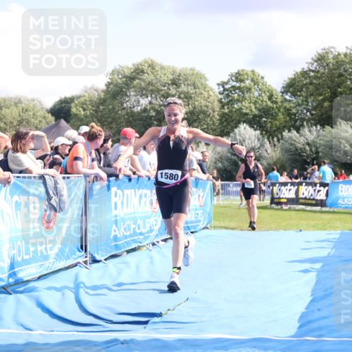 25.08.2024 - Elbe Triathlon Hamburg H.Heesch http://msf.ph/oto/6877416 25.08.2024 12:08:50 Ziel 551, 1423, 1580 meine-sportfotos.de