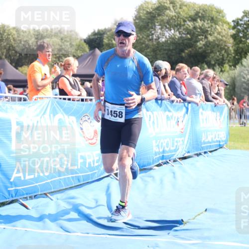 25.08.2024 - Elbe Triathlon Hamburg H.Heesch http://msf.ph/oto/6877420 25.08.2024 11:46:05 Ziel 1458 meine-sportfotos.de