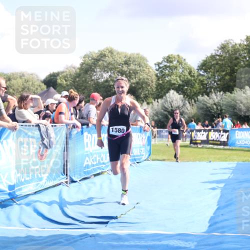 25.08.2024 - Elbe Triathlon Hamburg H.Heesch http://msf.ph/oto/6877422 25.08.2024 12:08:50 Ziel 551, 1423, 1580 meine-sportfotos.de