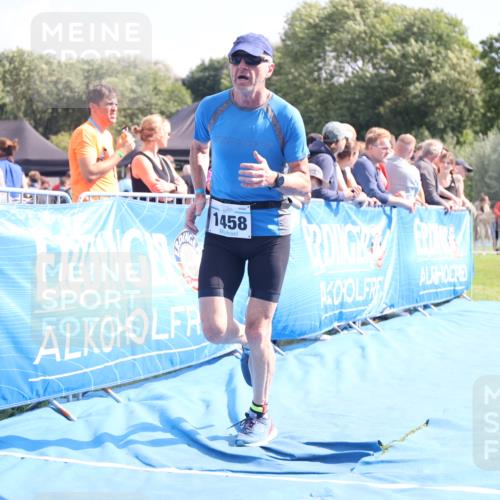 25.08.2024 - Elbe Triathlon Hamburg H.Heesch http://msf.ph/oto/6877423 25.08.2024 11:46:05 Ziel 1458 meine-sportfotos.de
