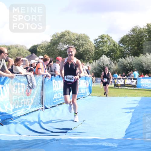 25.08.2024 - Elbe Triathlon Hamburg H.Heesch http://msf.ph/oto/6877425 25.08.2024 12:08:50 Ziel 551, 1423, 1580 meine-sportfotos.de