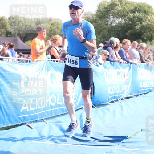 25.08.2024 - Elbe Triathlon Hamburg H.Heesch http://msf.ph/oto/6877429 25.08.2024 11:46:05 Ziel 1458 meine-sportfotos.de