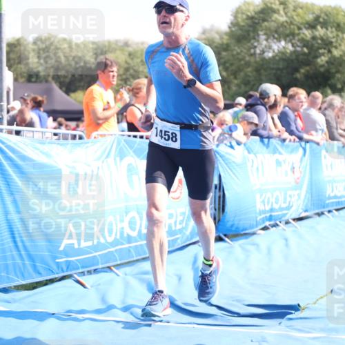 25.08.2024 - Elbe Triathlon Hamburg H.Heesch http://msf.ph/oto/6877432 25.08.2024 11:46:05 Ziel 1458 meine-sportfotos.de