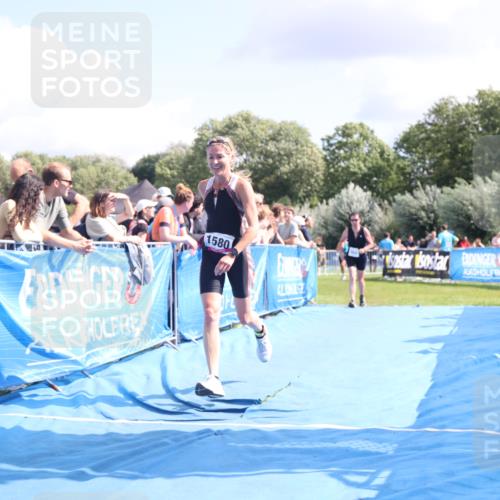 25.08.2024 - Elbe Triathlon Hamburg H.Heesch http://msf.ph/oto/6877437 25.08.2024 12:08:50 Ziel 551, 1423, 1580 meine-sportfotos.de