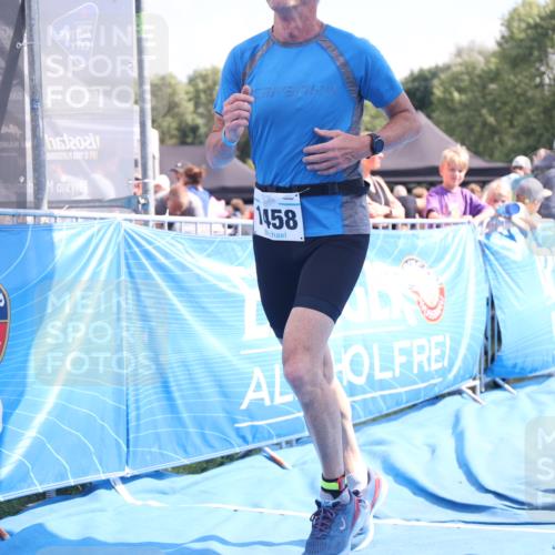 25.08.2024 - Elbe Triathlon Hamburg H.Heesch http://msf.ph/oto/6877454 25.08.2024 11:46:06 Ziel 1458, 1516 meine-sportfotos.de