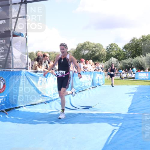 25.08.2024 - Elbe Triathlon Hamburg H.Heesch http://msf.ph/oto/6877461 25.08.2024 12:08:51 Ziel 551, 1580, 1705 meine-sportfotos.de