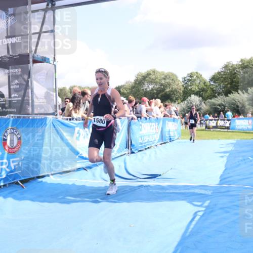 25.08.2024 - Elbe Triathlon Hamburg H.Heesch http://msf.ph/oto/6877468 25.08.2024 12:08:51 Ziel 551, 1580, 1705 meine-sportfotos.de