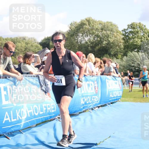 25.08.2024 - Elbe Triathlon Hamburg H.Heesch http://msf.ph/oto/6877480 25.08.2024 12:08:54 Ziel 551, 1580, 1705 meine-sportfotos.de