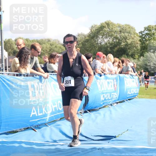 25.08.2024 - Elbe Triathlon Hamburg H.Heesch http://msf.ph/oto/6877490 25.08.2024 12:08:55 Ziel 527, 551, 1580, 1705 meine-sportfotos.de