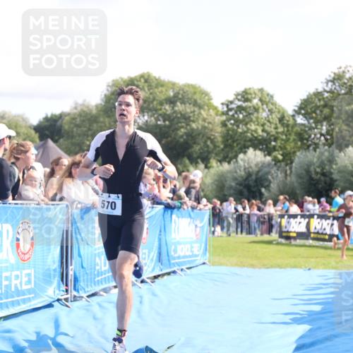 25.08.2024 - Elbe Triathlon Hamburg H.Heesch http://msf.ph/oto/6877493 25.08.2024 11:19:58 Ziel 388, 570, 646 meine-sportfotos.de