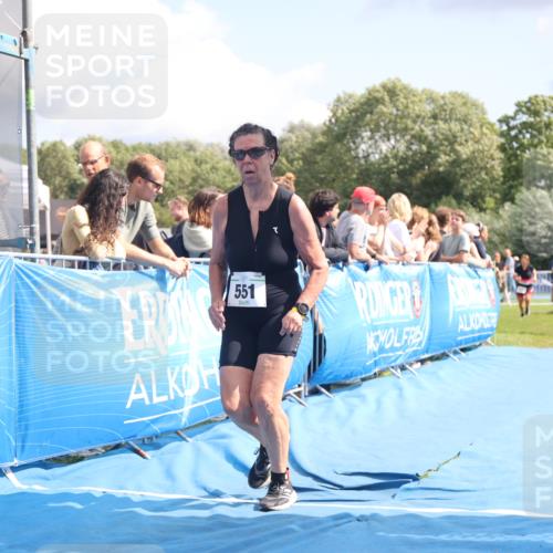 25.08.2024 - Elbe Triathlon Hamburg H.Heesch http://msf.ph/oto/6877494 25.08.2024 12:08:55 Ziel 527, 551, 1580, 1705 meine-sportfotos.de