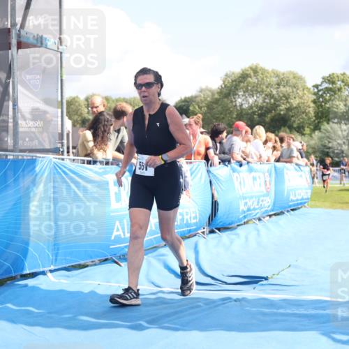 25.08.2024 - Elbe Triathlon Hamburg H.Heesch http://msf.ph/oto/6877507 25.08.2024 12:08:55 Ziel 527, 551, 1580, 1705 meine-sportfotos.de