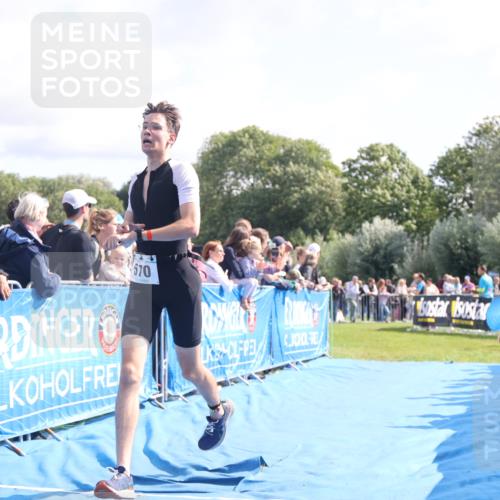 25.08.2024 - Elbe Triathlon Hamburg H.Heesch http://msf.ph/oto/6877509 25.08.2024 11:19:58 Ziel 388, 570, 646 meine-sportfotos.de