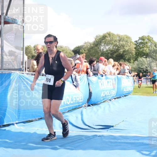 25.08.2024 - Elbe Triathlon Hamburg H.Heesch http://msf.ph/oto/6877516 25.08.2024 12:08:55 Ziel 527, 551, 1580, 1705 meine-sportfotos.de