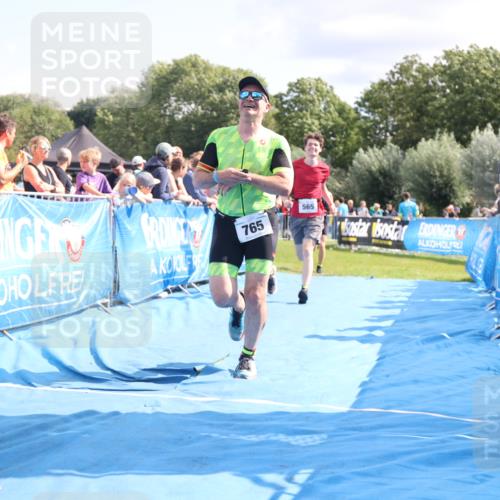 25.08.2024 - Elbe Triathlon Hamburg H.Heesch http://msf.ph/oto/6877520 25.08.2024 11:46:16 Ziel 516, 565, 765, 779, 1516, 1718 meine-sportfotos.de