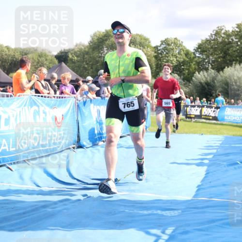 25.08.2024 - Elbe Triathlon Hamburg H.Heesch http://msf.ph/oto/6877531 25.08.2024 11:46:16 Ziel 516, 565, 765, 779, 1516, 1718 meine-sportfotos.de