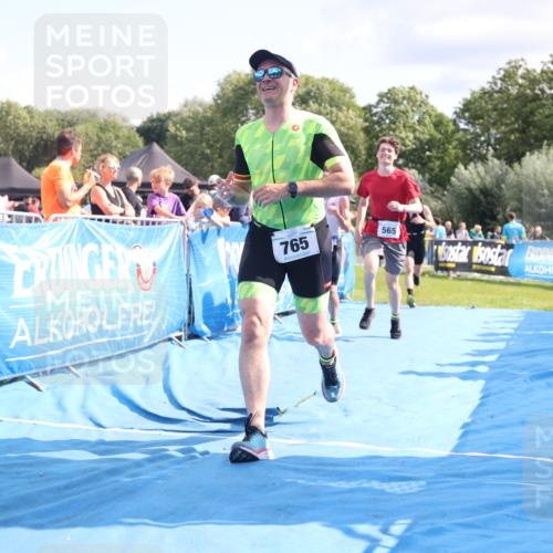 25.08.2024 - Elbe Triathlon Hamburg H.Heesch http://msf.ph/oto/6877532 25.08.2024 11:46:16 Ziel 516, 565, 765, 779, 1516, 1718 meine-sportfotos.de