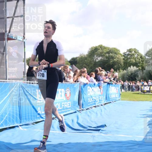 25.08.2024 - Elbe Triathlon Hamburg H.Heesch http://msf.ph/oto/6877533 25.08.2024 11:19:59 Ziel 388, 570, 646 meine-sportfotos.de