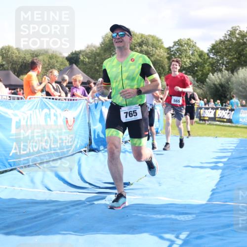 25.08.2024 - Elbe Triathlon Hamburg H.Heesch http://msf.ph/oto/6877535 25.08.2024 11:46:16 Ziel 516, 565, 765, 779, 1516, 1718 meine-sportfotos.de