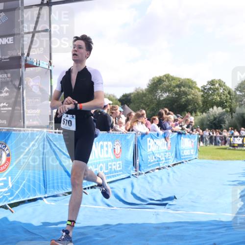 25.08.2024 - Elbe Triathlon Hamburg H.Heesch http://msf.ph/oto/6877536 25.08.2024 11:19:59 Ziel 388, 570, 646 meine-sportfotos.de