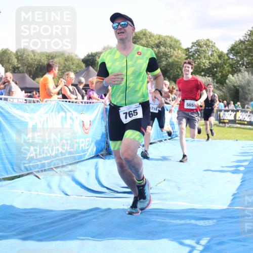 25.08.2024 - Elbe Triathlon Hamburg H.Heesch http://msf.ph/oto/6877543 25.08.2024 11:46:16 Ziel 516, 565, 765, 779, 1516, 1718 meine-sportfotos.de