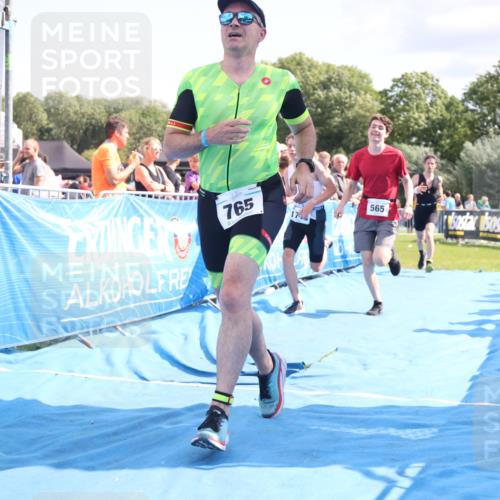 25.08.2024 - Elbe Triathlon Hamburg H.Heesch http://msf.ph/oto/6877547 25.08.2024 11:46:16 Ziel 516, 565, 765, 779, 1516, 1718 meine-sportfotos.de