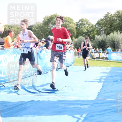 25.08.2024 - Elbe Triathlon Hamburg H.Heesch http://msf.ph/oto/6877552 25.08.2024 11:46:17 Ziel 516, 565, 765, 779, 1516, 1718 meine-sportfotos.de