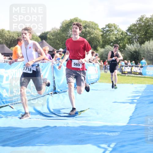 25.08.2024 - Elbe Triathlon Hamburg H.Heesch http://msf.ph/oto/6877557 25.08.2024 11:46:17 Ziel 516, 565, 765, 779, 1516, 1718 meine-sportfotos.de