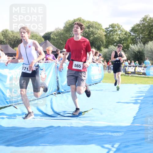 25.08.2024 - Elbe Triathlon Hamburg H.Heesch http://msf.ph/oto/6877560 25.08.2024 11:46:17 Ziel 516, 565, 765, 779, 1516, 1718 meine-sportfotos.de