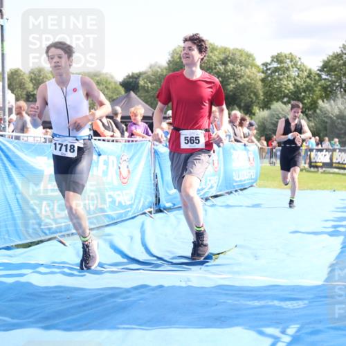 25.08.2024 - Elbe Triathlon Hamburg H.Heesch http://msf.ph/oto/6877564 25.08.2024 11:46:17 Ziel 516, 565, 765, 779, 1516, 1718 meine-sportfotos.de