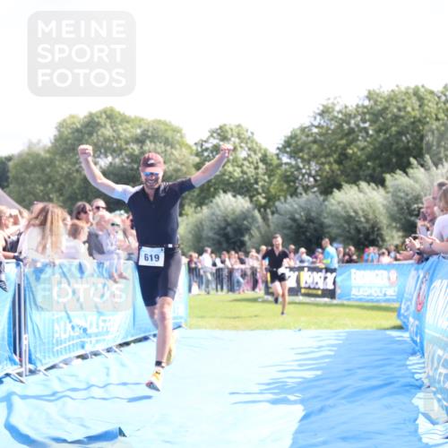 25.08.2024 - Elbe Triathlon Hamburg H.Heesch http://msf.ph/oto/6877582 25.08.2024 11:20:09 Ziel 619, 793 meine-sportfotos.de