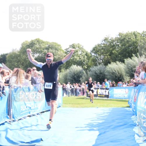 25.08.2024 - Elbe Triathlon Hamburg H.Heesch http://msf.ph/oto/6877585 25.08.2024 11:20:09 Ziel 619, 793 meine-sportfotos.de