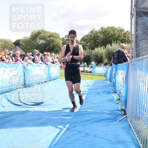 25.08.2024 - Elbe Triathlon Hamburg H.Heesch http://msf.ph/oto/6877587 25.08.2024 11:46:19 Ziel 516, 555, 565, 765, 779, 1516, 1718 meine-sportfotos.de