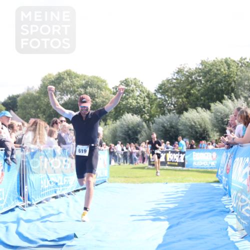25.08.2024 - Elbe Triathlon Hamburg H.Heesch http://msf.ph/oto/6877588 25.08.2024 11:20:09 Ziel 619, 793 meine-sportfotos.de