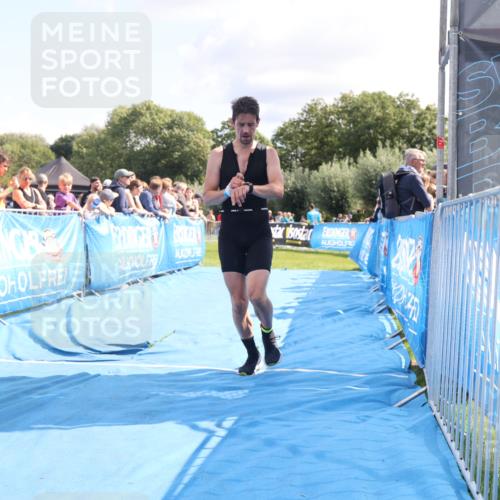 25.08.2024 - Elbe Triathlon Hamburg H.Heesch http://msf.ph/oto/6877590 25.08.2024 11:46:19 Ziel 516, 555, 565, 765, 779, 1516, 1718 meine-sportfotos.de