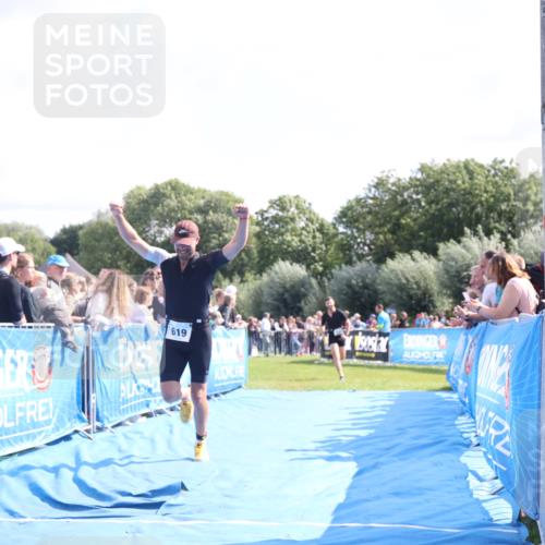25.08.2024 - Elbe Triathlon Hamburg H.Heesch http://msf.ph/oto/6877594 25.08.2024 11:20:09 Ziel 619, 793 meine-sportfotos.de