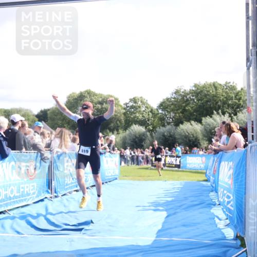 25.08.2024 - Elbe Triathlon Hamburg H.Heesch http://msf.ph/oto/6877597 25.08.2024 11:20:09 Ziel 619, 793 meine-sportfotos.de