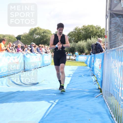 25.08.2024 - Elbe Triathlon Hamburg H.Heesch http://msf.ph/oto/6877598 25.08.2024 11:46:19 Ziel 516, 555, 565, 765, 779, 1516, 1718 meine-sportfotos.de