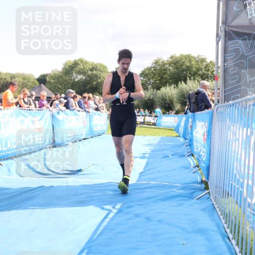 25.08.2024 - Elbe Triathlon Hamburg H.Heesch http://msf.ph/oto/6877601 25.08.2024 11:46:19 Ziel 516, 555, 565, 765, 779, 1516, 1718 meine-sportfotos.de