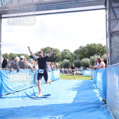 25.08.2024 - Elbe Triathlon Hamburg H.Heesch http://msf.ph/oto/6877607 25.08.2024 11:20:09 Ziel 619, 793 meine-sportfotos.de