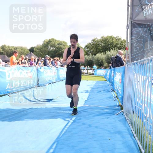 25.08.2024 - Elbe Triathlon Hamburg H.Heesch http://msf.ph/oto/6877610 25.08.2024 11:46:20 Ziel 516, 555, 565, 765, 779, 1516, 1718 meine-sportfotos.de